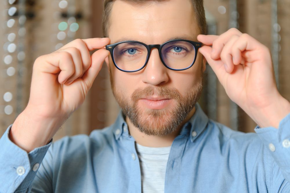 Jak wyregulować okulary? Czy można zrobić to samodzielnie?